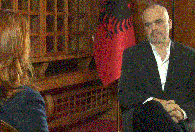 Edi Rama, diversion opozitës: Ka forcë tërheqëse nga Monika Kryemadhi