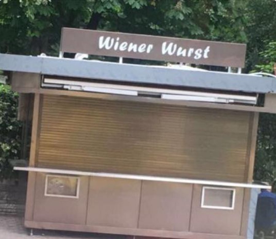 FOTO GALERI/ Erion Veliaj “mbjell” natën kioska dhe salsiçe vjeneze në Tiranë