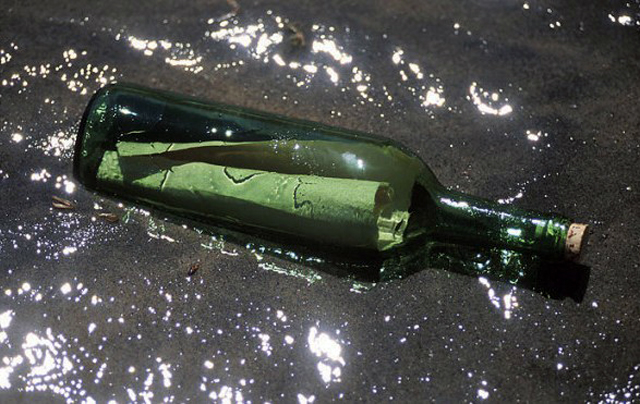 MESAZHI & EMRI/ Vlorë, një tjetër person zhduket në det, gjendet letra në shishe: Nënë, ja ku i kam fshehur lekët