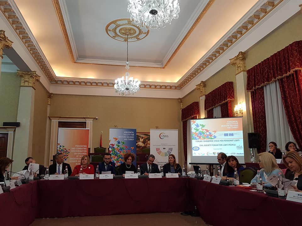 Deputeti i PD i përgjigjet ambasadorit amerikan dhe i kujton se ka çështje më të rëndësishme se LGBT-ja