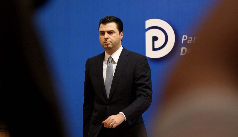 A duhet të japë Basha dorëheqjen nga PD nëse humbet zgjedhjet? Ja si përgjigjet Berisha