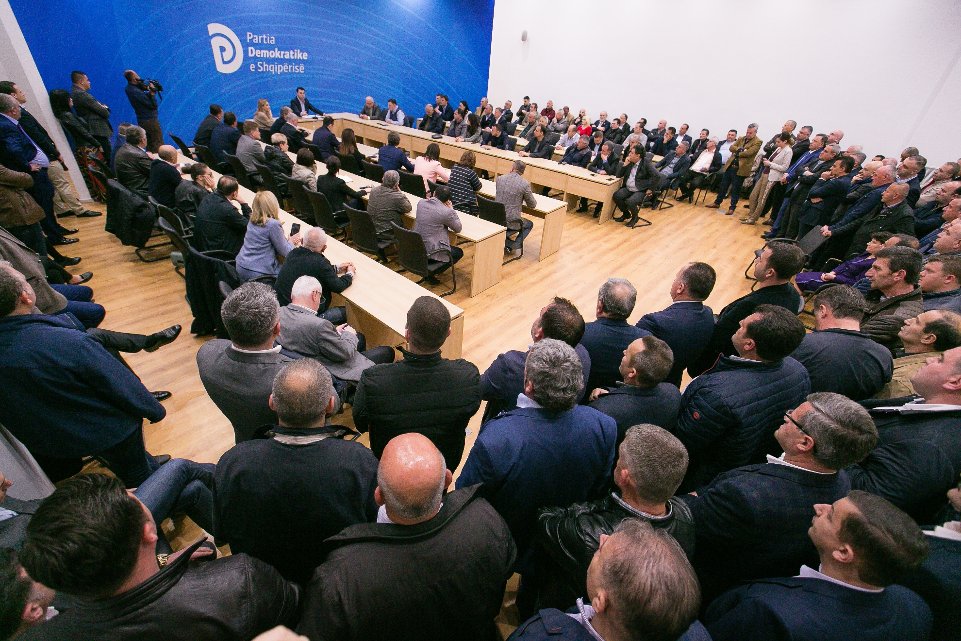 Propozimi i Berishës: Ditë për ditë, ku të na teket, ku i duam…!