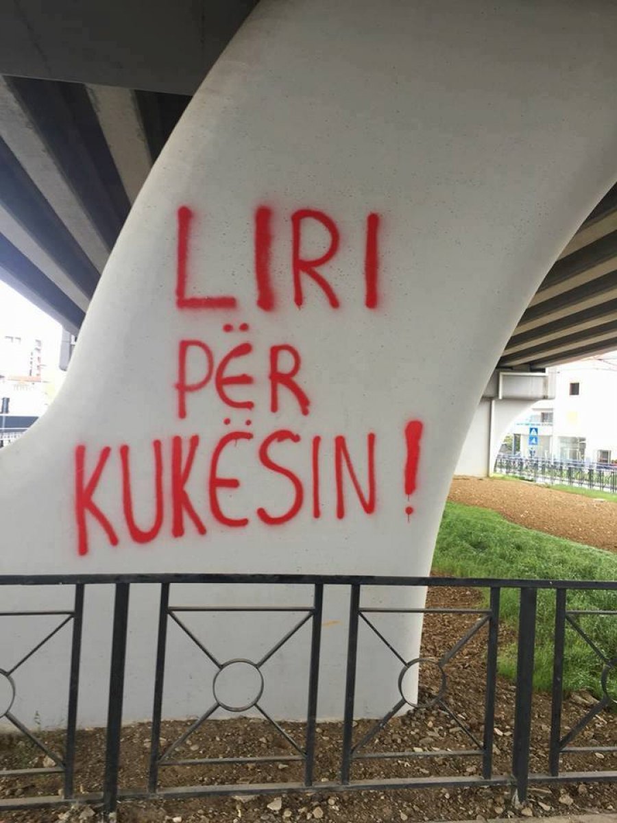 FOTO GALERI/ Tirana “zgjohet” me parulla antiqeveritare