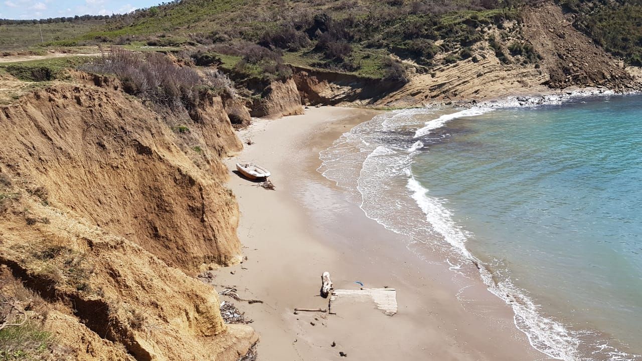 MESAZHI & EMRI/ Vlorë, një tjetër person zhduket në det, gjendet letra në shishe: Nënë, ja ku i kam fshehur lekët
