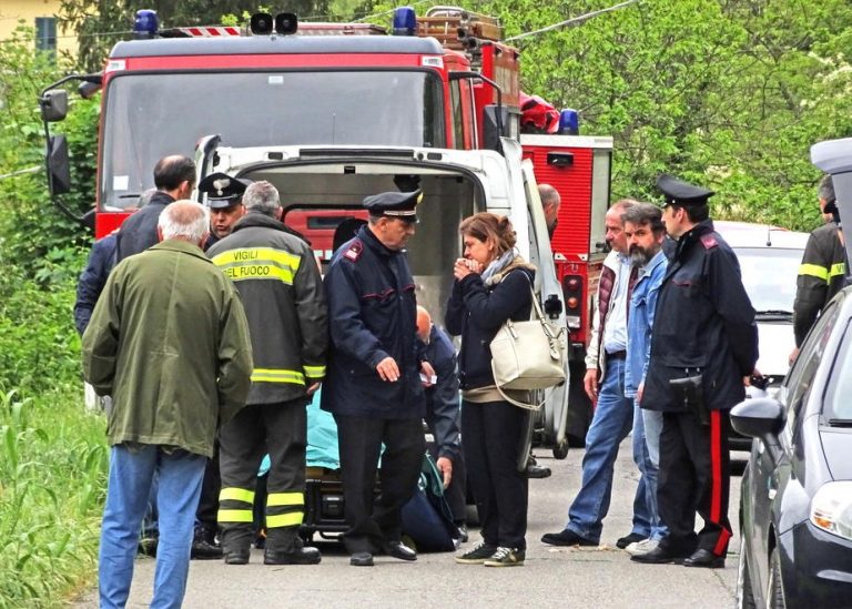 ITALI/Shqiptarin e gjeten nen nje trung ne mes te pyllit