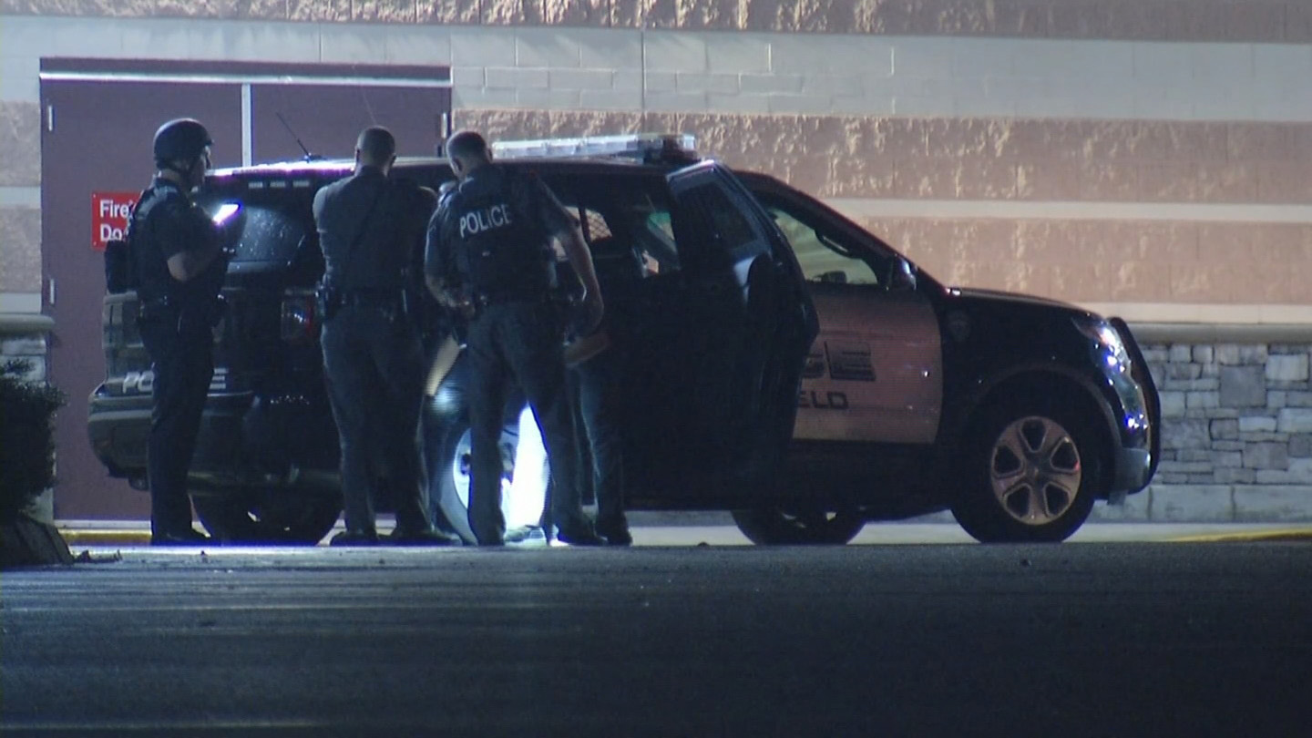 EMRI & FOTO GALERI/ New York, shqiptari vjedh mbi 14 mijë dollarë në një bankomat