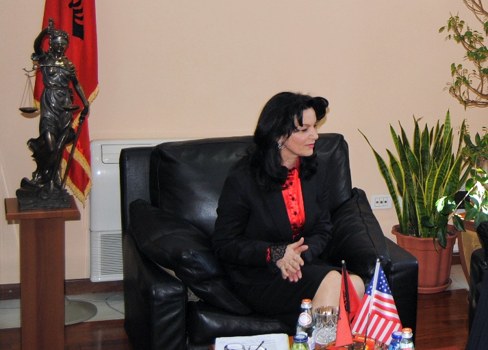 KLD rikthen në detyrë gjyqtaren Shpresa Becaj, “e shpërblen” edhe me 80 milionë lekë