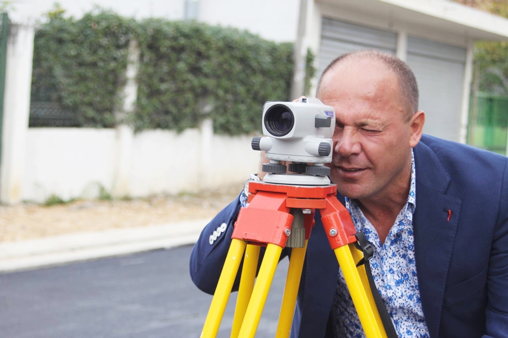 Parashikoi rezultatin e dy ndeshjeve të Superiores, FSHF i kërkon ndihmë Xhelal Mziut