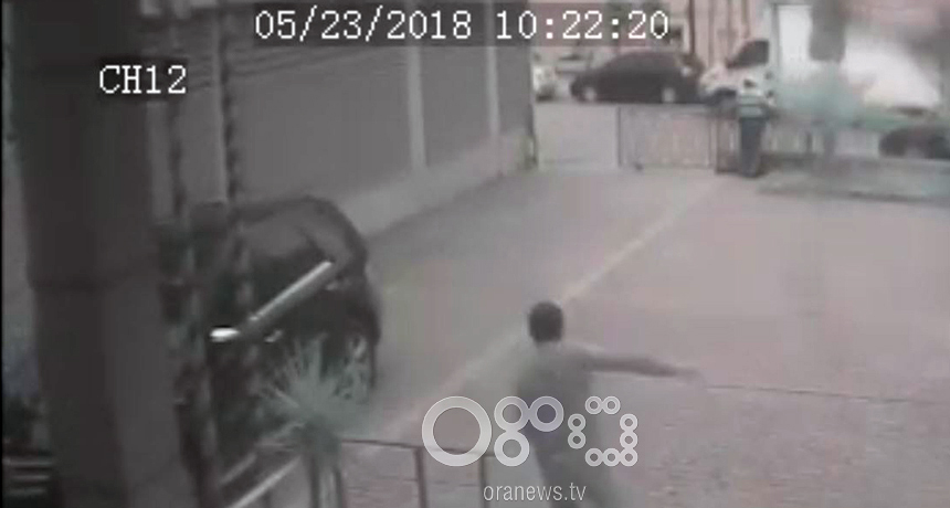 VIDEO GALERI/ Vlorë, dalin pamjet e arratisjes së Mikel Kasës nga Gjykata