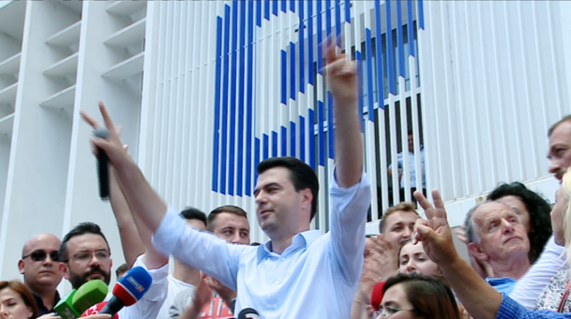 Përfundon protesta e opozitës, Basha: beteja jonë do të vazhdojë deri në fitore