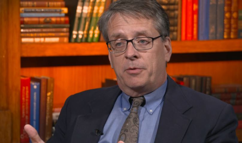 Analisti amerikan: Skandaloze sesi politikanët shqiptarë i shpëtojnë ndëshkimit