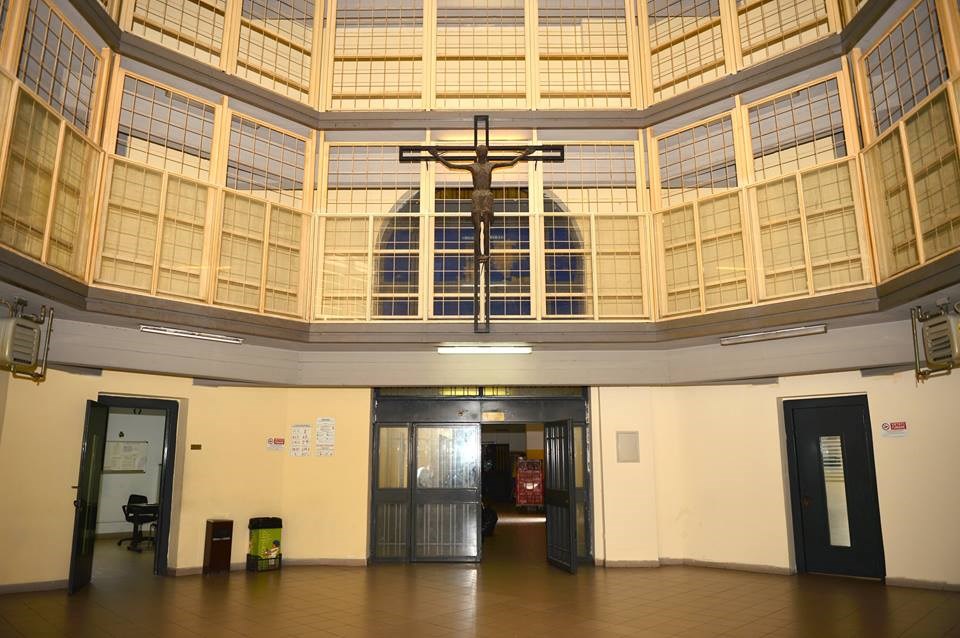 Shqiptarët i vënë zjarrin burgut në Genova