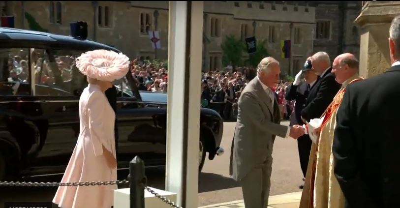 DASMA MBRETËRORE/ Fillon ceremonia e kurorëzimit të Princ Harry me Meghan Markle