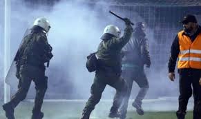 DHUNE/Dhuna në futboll pushton Greqinë