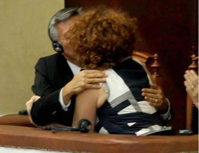 FOTO/ Shqipëria zien për vëllezërit Xhafaj, ja çfarë bëjnë Lu dhe Vlahutin