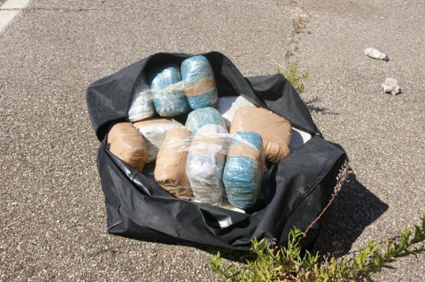 EMRAT & VIDEO/ Droga me avion nga Shqipëria, identifikohen shqiptarët e arrestuar në Itali