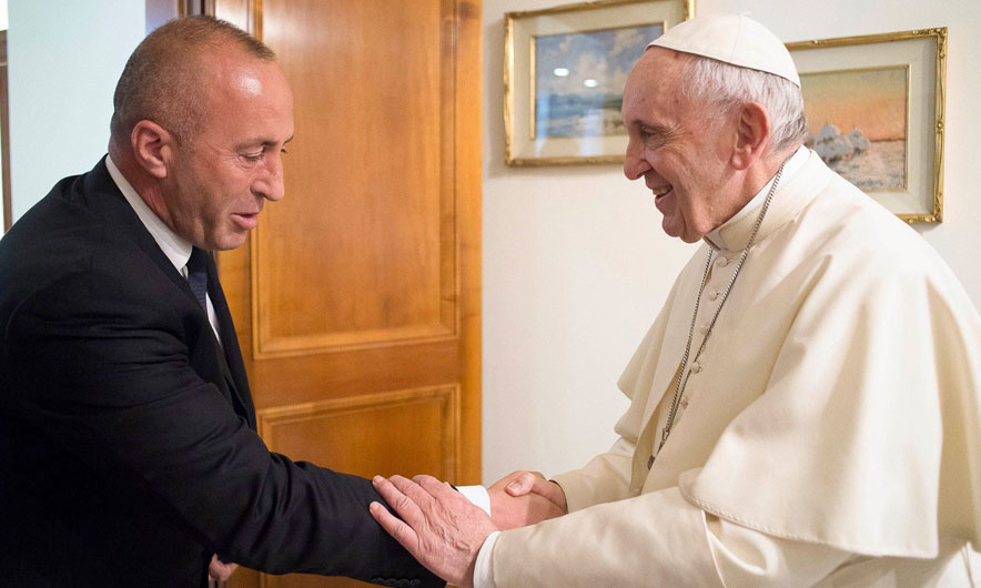 Haradinaj takon Papa Françeskun/Kosova është mirënjohëse, që i ka gjithmonë dyert e hapura
