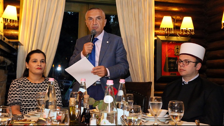 Muaji i shenjtë i Ramazanit, Meta shtron Iftar në Pallatin e Brigadave