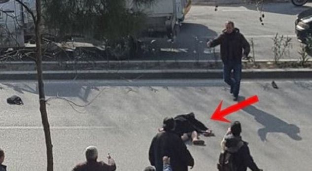 E FUNDIT/Humb jetën qytetarja,aksidentohet duke kaluar rrugën