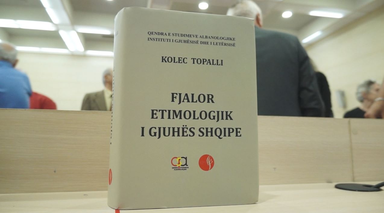 Shkodër, prezantohet “Fjalori etimologjik i gjuhës shqipe” i Kolec Topalli