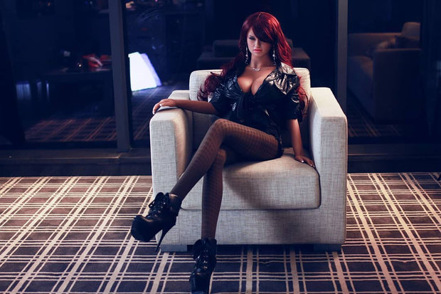 FOTO GALERI/ Rusia një bordello me kukulla seksi për Botëror