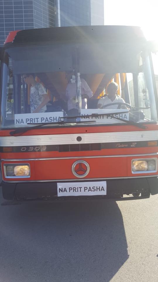 PROTESTA & FOTO GALERI/ Nga të katër anët e Shqipërisë drejt Tiranës: Na prit Pasha, po vijmë…!