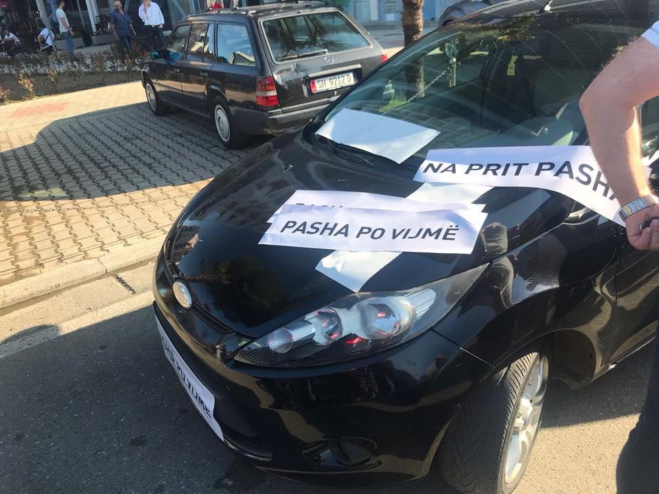 PROTESTA & FOTO GALERI/ Nga të katër anët e Shqipërisë drejt Tiranës: Na prit Pasha, po vijmë…!