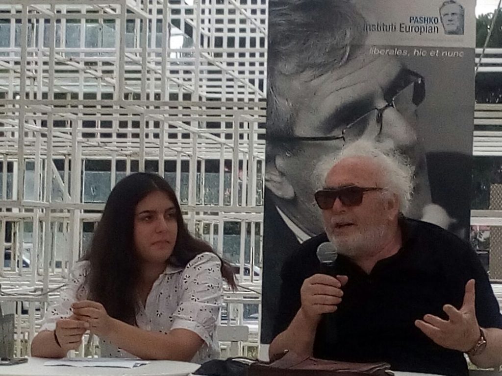 Maks Velo: Na mungon demokracia që të them çfarë mendoj për Edi Ramën