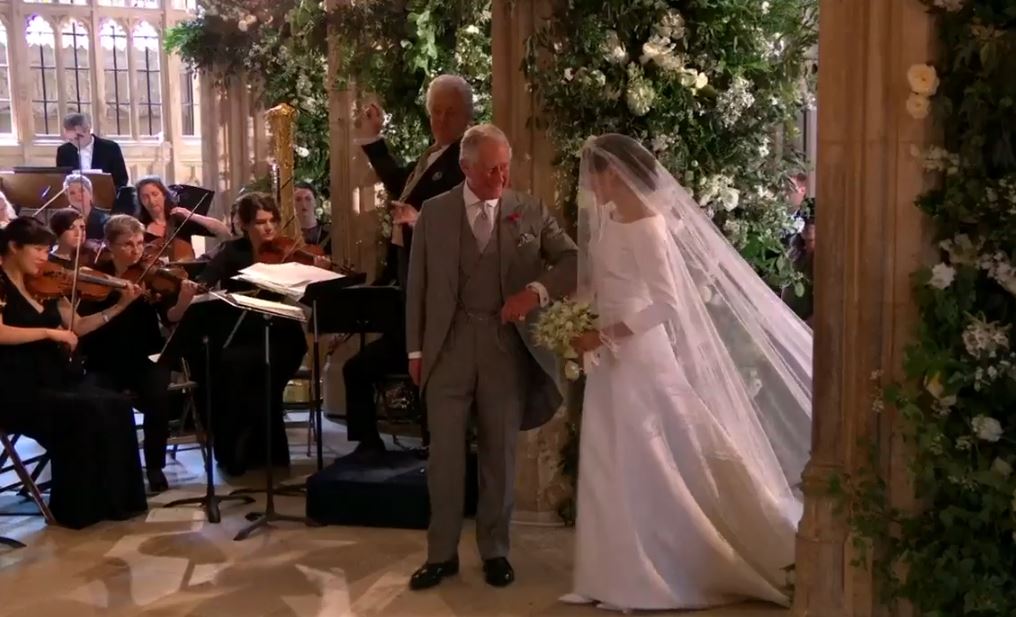 DASMA MBRETËRORE/ Fillon ceremonia e kurorëzimit të Princ Harry me Meghan Markle