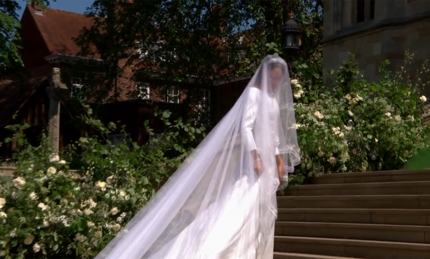 DASMA MBRETËRORE/ Fillon ceremonia e kurorëzimit të Princ Harry me Meghan Markle