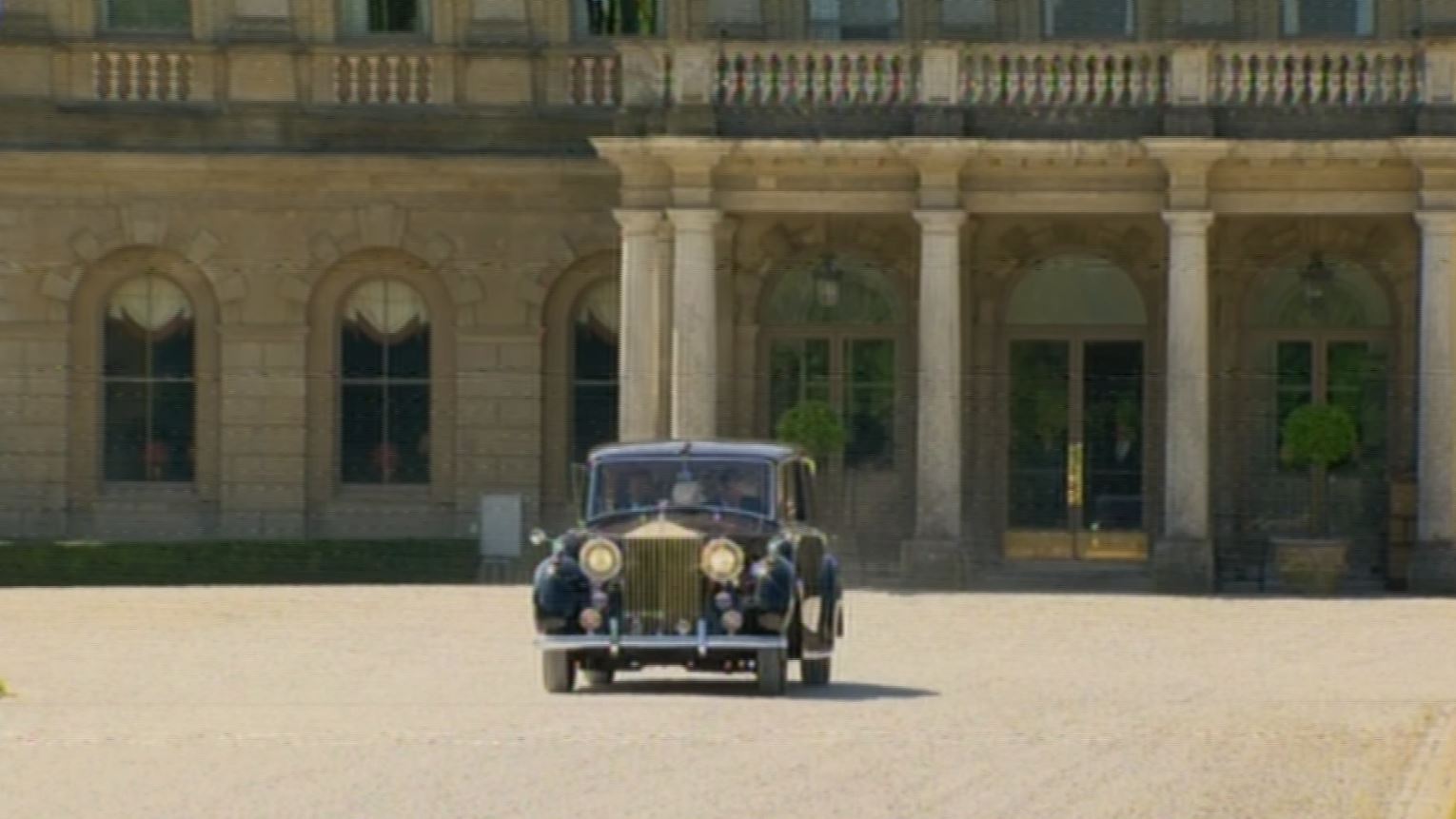 DASMA MBRETËRORE/ Fillon ceremonia e kurorëzimit të Princ Harry me Meghan Markle