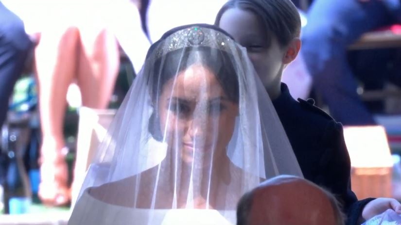 DASMA MBRETËRORE/ Fillon ceremonia e kurorëzimit të Princ Harry me Meghan Markle