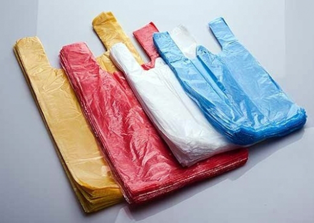 Ndalohen qeset plastike, ja sa do të jenë gjobat