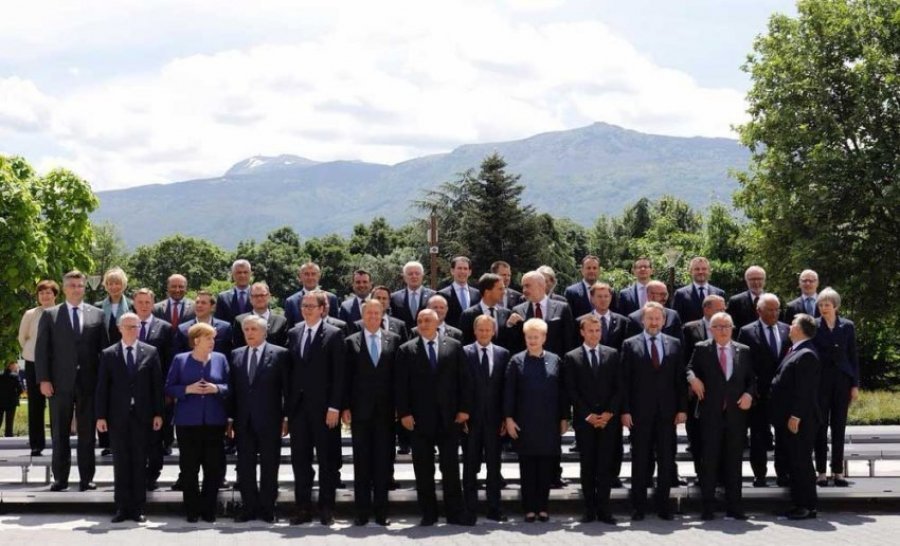 Samiti i Sofjes, Edi Rama ju fshihet gazetarëve