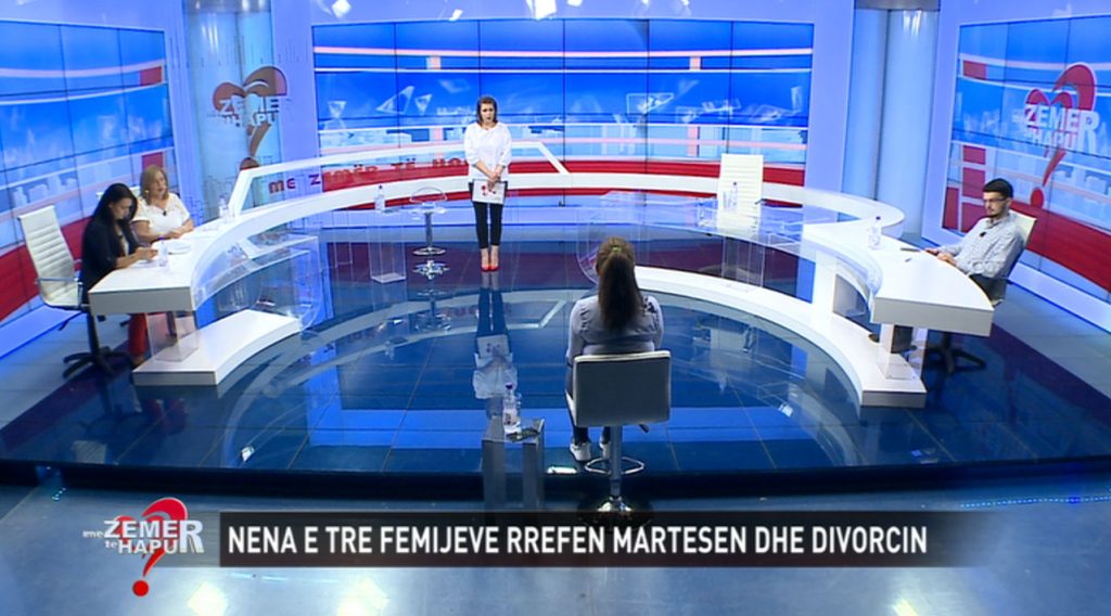 U ndanë pas 7 vitesh martesë, burri akuzon live ish-gruan: E kapa 5 herë me të dashurin dhe e fala
