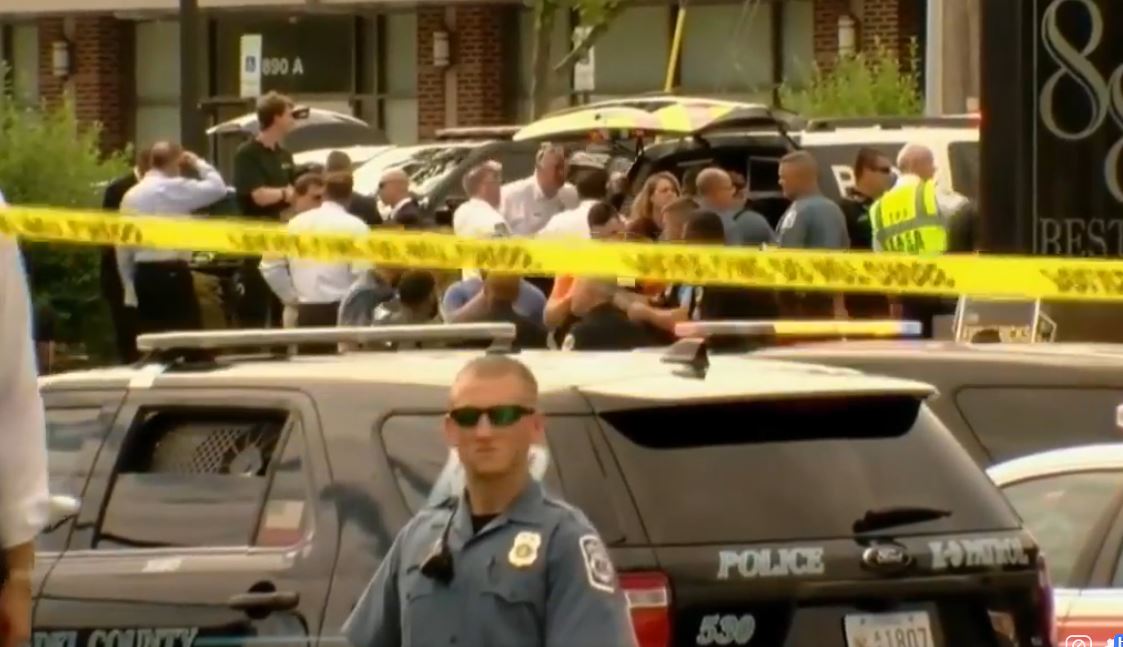 VIDEO-LIVE/Redaksia ku u dëgjuan të shtënat, arrestohet një person