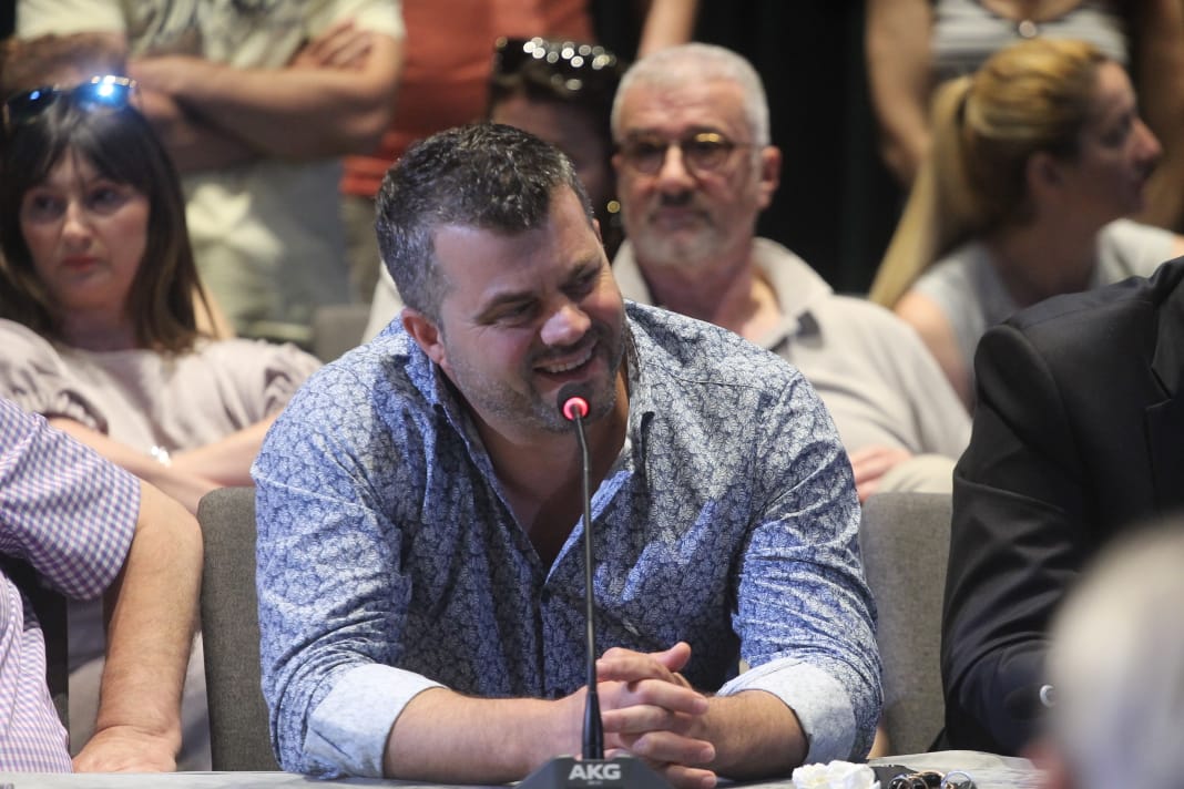 Aktorët “ia përplasin” në sy Veliajt: Teatri vend i shenjtë, nuk lejojmë te preket asnjë centimetër