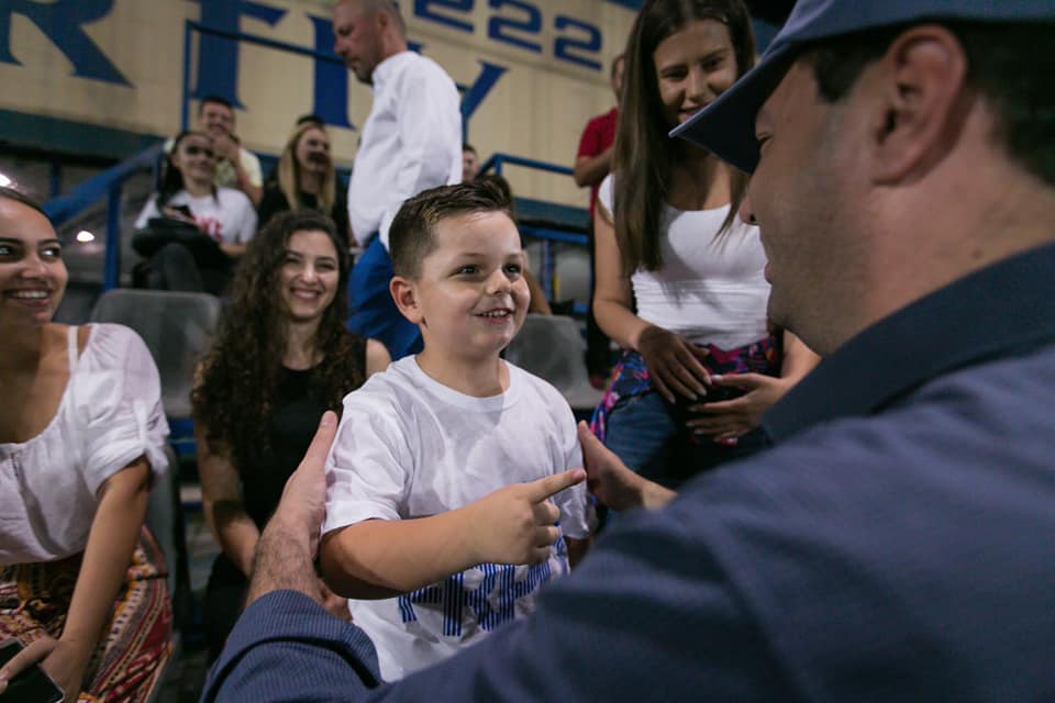 FOTO GALERI/ Lulzim Basha tifoz futbolli, ndjek “skuadrën e zemrës” në stadium