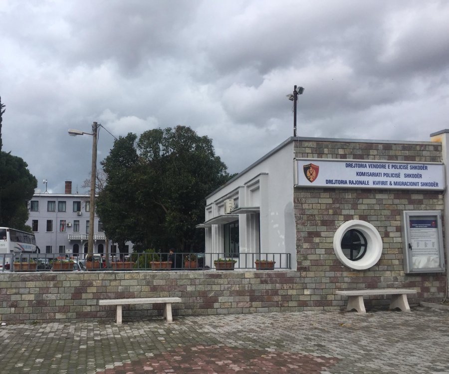 EMRI/ Shkodër, sulmohet me granatë shtëpia e ish-policit