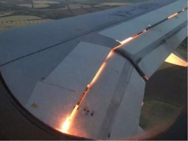 VIDEO/Tmerr në avionin e futbollistëve, avioni merr flakë në qiellin e Moskës