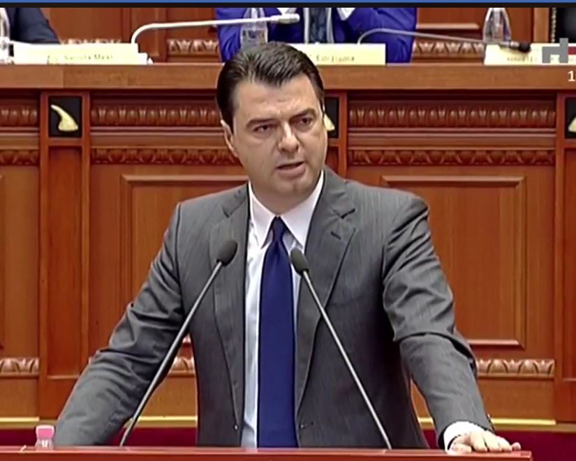 VIDEO/ I mbaroi koha, nuk largohet nga foltorja,Basha: Rama fsheh të vërtetën për negociatat