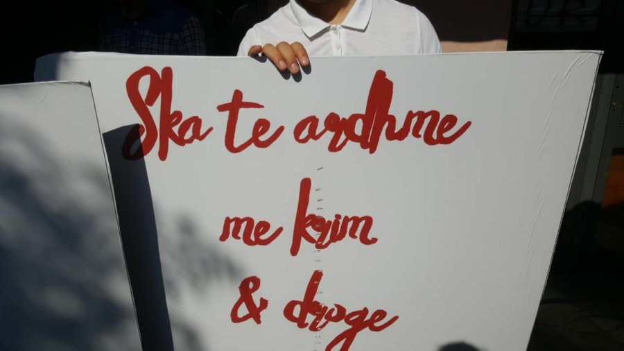 VIDEO & FOTO GALERI/ Elbasan, Rama pritet me protesta: Mirë se vjen o Pasha i drogës – Policia provokon incident