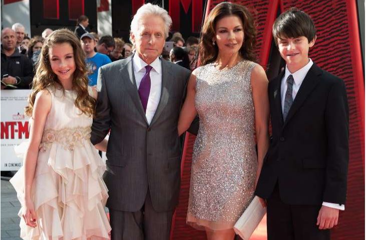 Catherine Zeta- Jones: Mjaft me modesti. Po jam e pasur dhe jam e bukur