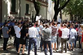 FOTO & VIDEO/FRPD dhe LRI vijojnë protestat pranë ministrisë së Brendshme