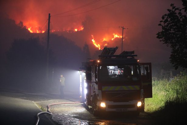 VIDEO/ Zjarri masiv në Manchester, afër pronave të njerëzve