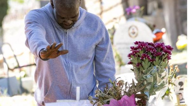 Dashuri dhe tragjedi: Historia prekëse e dy emigrantëve që po trondit publikun