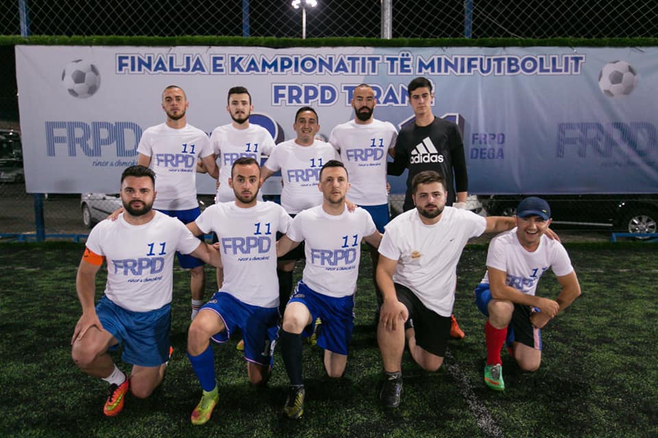 FOTO GALERI/ Lulzim Basha tifoz futbolli, ndjek “skuadrën e zemrës” në stadium