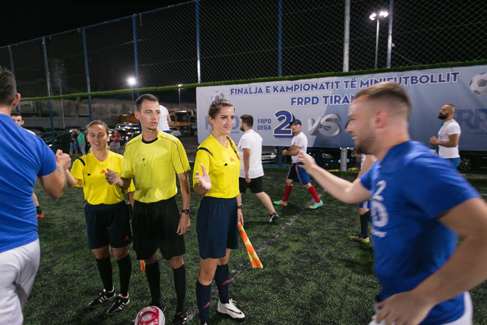 FOTO GALERI/ Lulzim Basha tifoz futbolli, ndjek “skuadrën e zemrës” në stadium