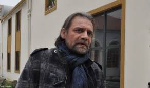 VIDEO/Revoltohet keq aktori, prish fjalorin:Kësaj qeverie duhet ti themi ik…