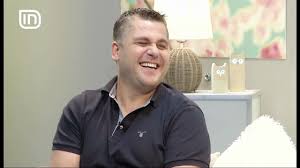 Ironizon Gentjan Zenelaj:”Bli Toyota Yaris…dhe sdo keni kurrë problem me eurot”